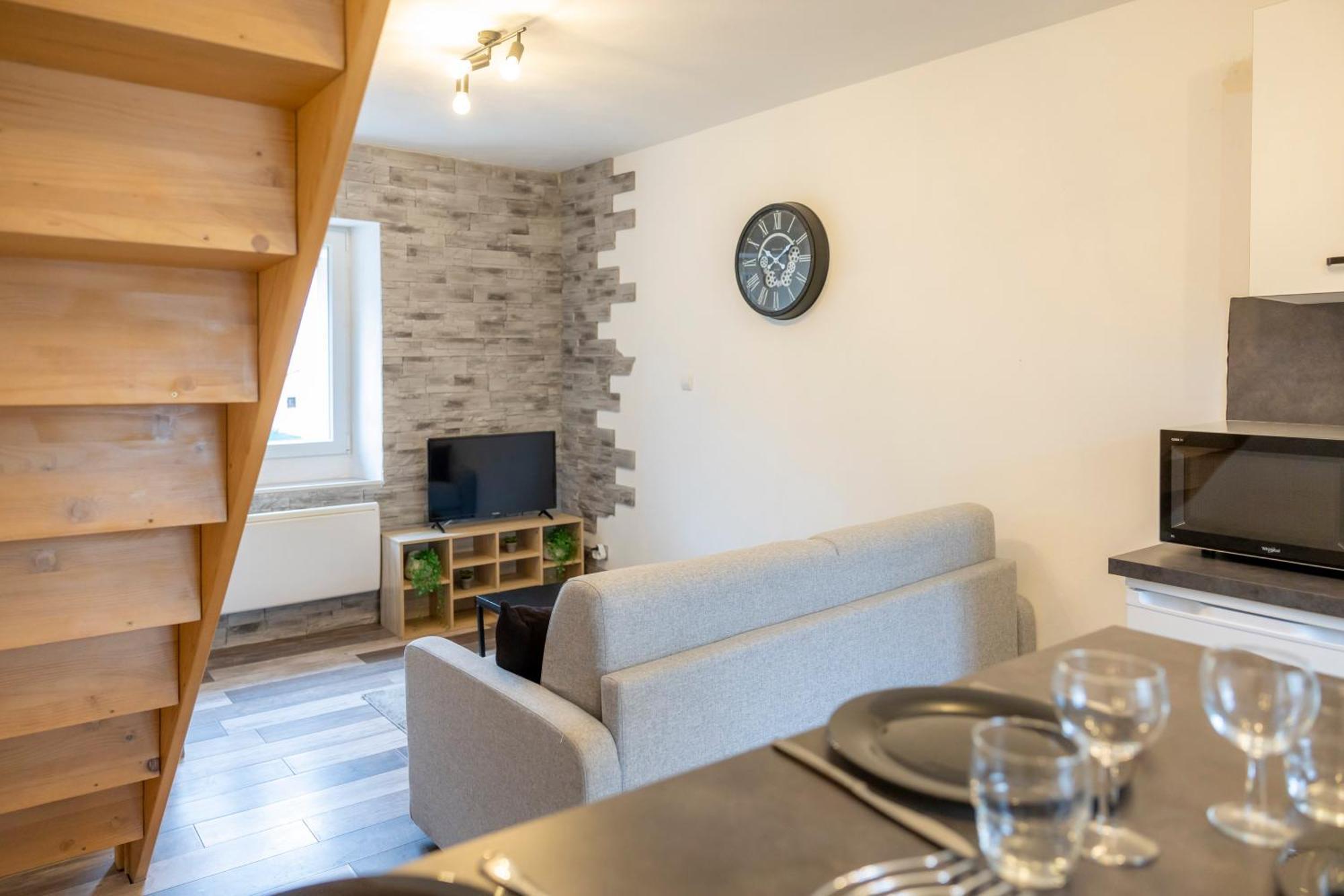 Apartment T2 Contemporain Idealement Situe